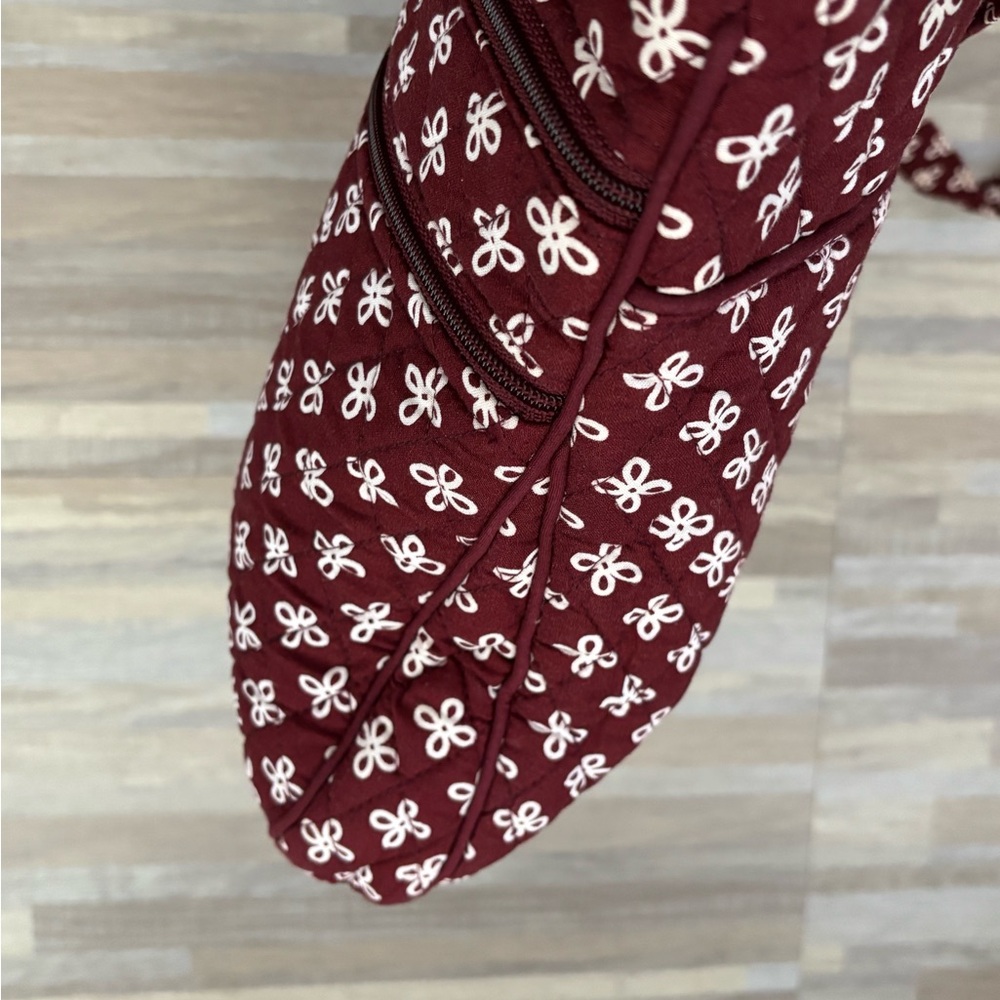 Vera Bradley Triple Zip Crossbody Bag in Maroon with matching wallet - Picture 4 of 10